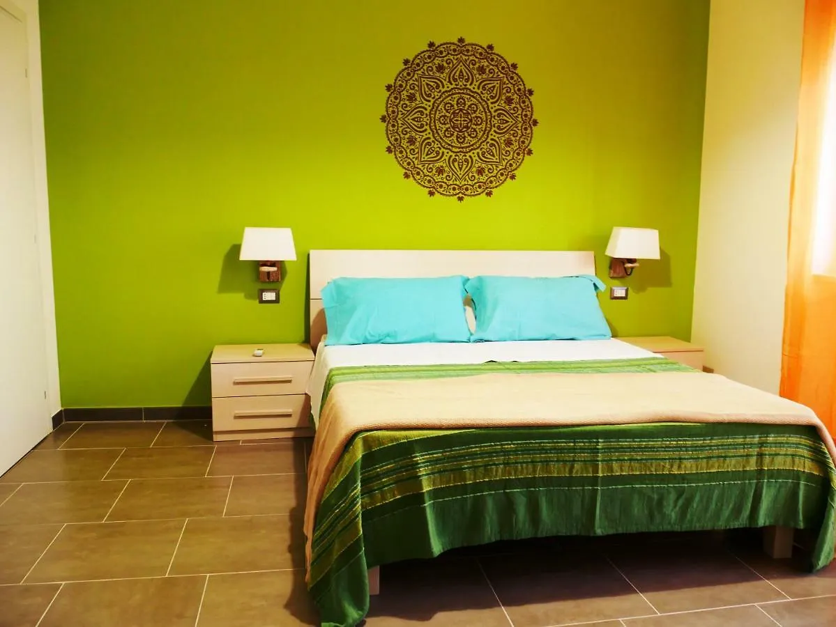 Casa Namaste Bed and Breakfast Λέτσε