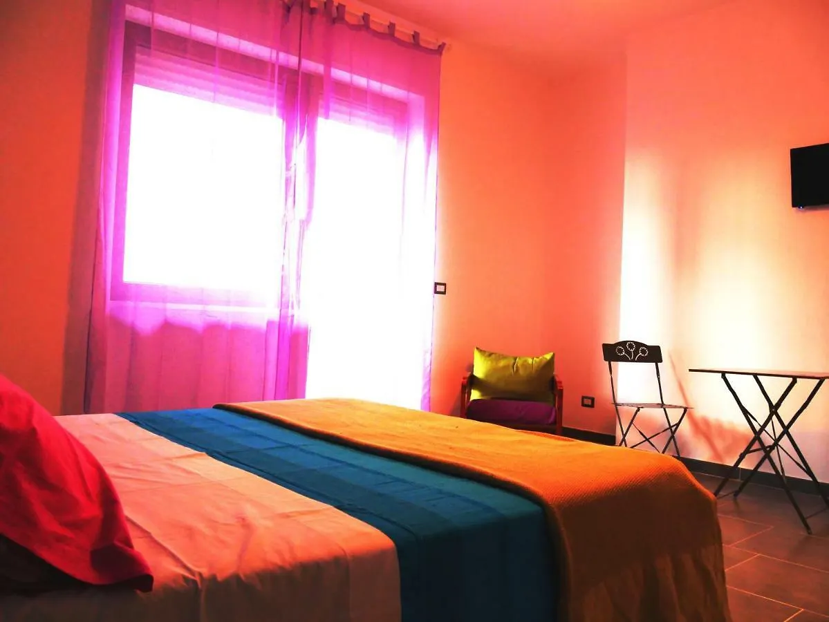 Casa Namaste Bed and Breakfast Λέτσε